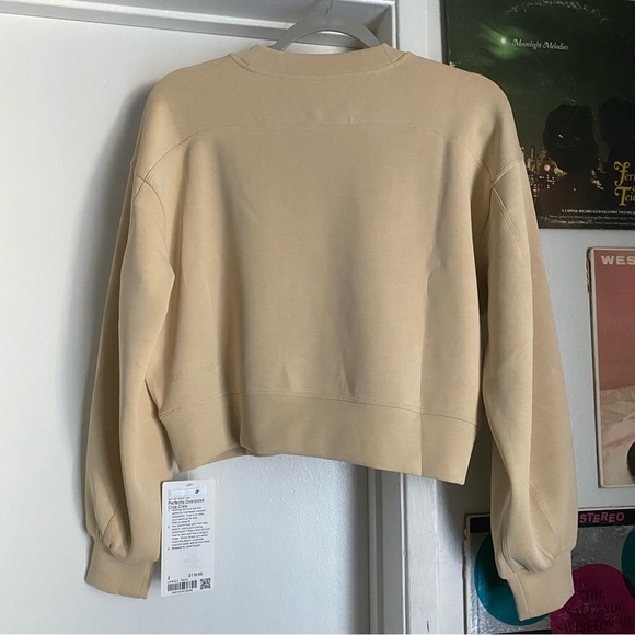 SOLD lululemon perfectly oversized cropped crew *softstreme *prosecco color - Picture 2 of 4
